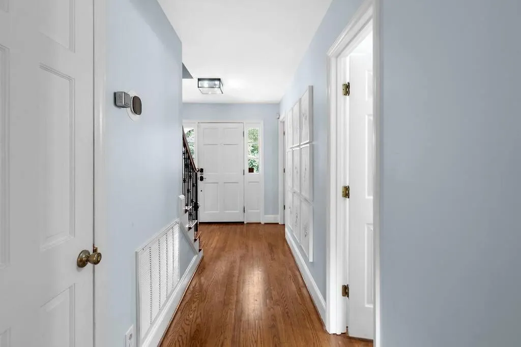 Cozy Home W/ Pool + Baby Gear In Prime Area Charlotte