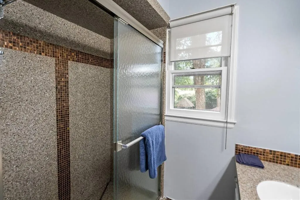 Holiday home Cozy Home W/ Pool + Baby Gear In Prime Area Charlotte
